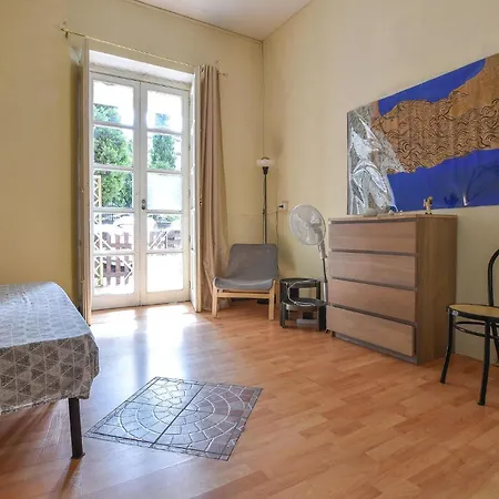 Апартаменты 1 Bedroom Pet Friendly In *